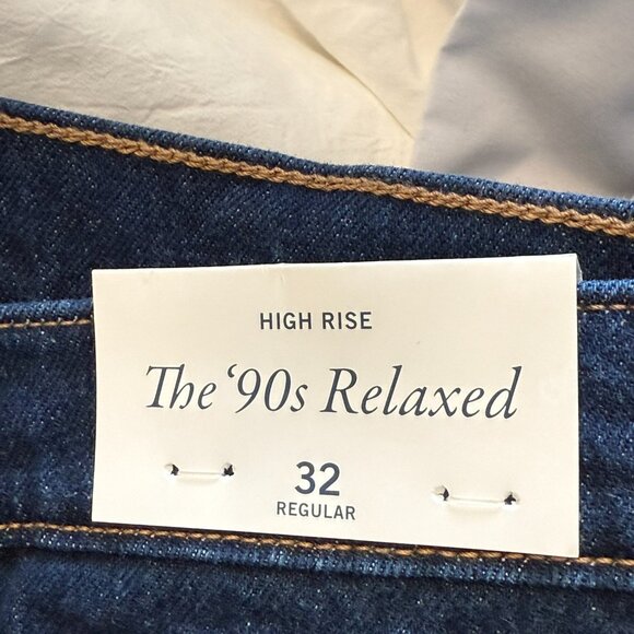 BNWT Abercrombie High Rise 90s Relaxed Jeans, Dark Wash - Picture 3 of 5